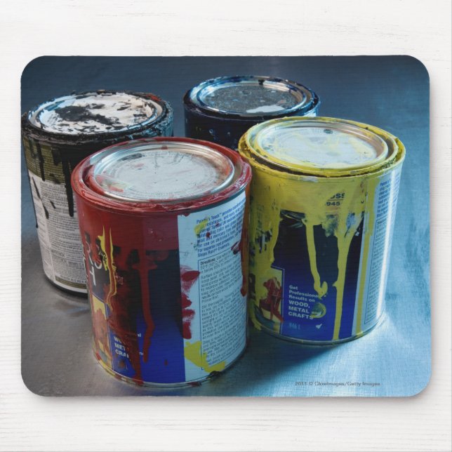 Tapis De Souris Plan rapproché de quatre boîtes de peinture (Devant)