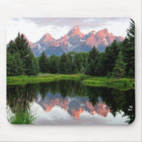 Réflexions grandes de Teton au-dessus de l'étang