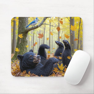 Tapis De Souris Roulement De L'Ours Noir Dans Les Feuilles D'Autom