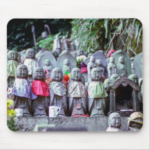 Tapis De Souris Rows of small Jizo monk statues with bibs - Japan