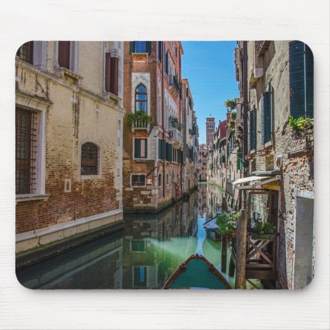 Tapis De Souris Rue étroite avec canal à Venise. (Devant)