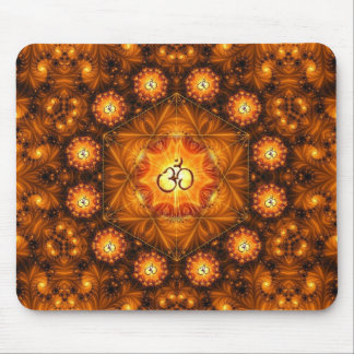 Tapis de souris sacré de mandala de l'OM G d'or