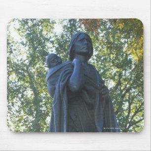 Tapis De Souris 'Statue de Sacagawea et son fils, guide sur