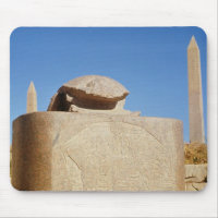 Statue sacrée de scarabée dans le temple d'Amun
