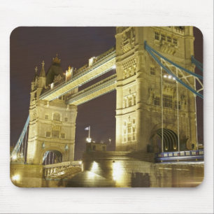 Tapis De Souris Tower Bridge et River Thames à la tombée de la n