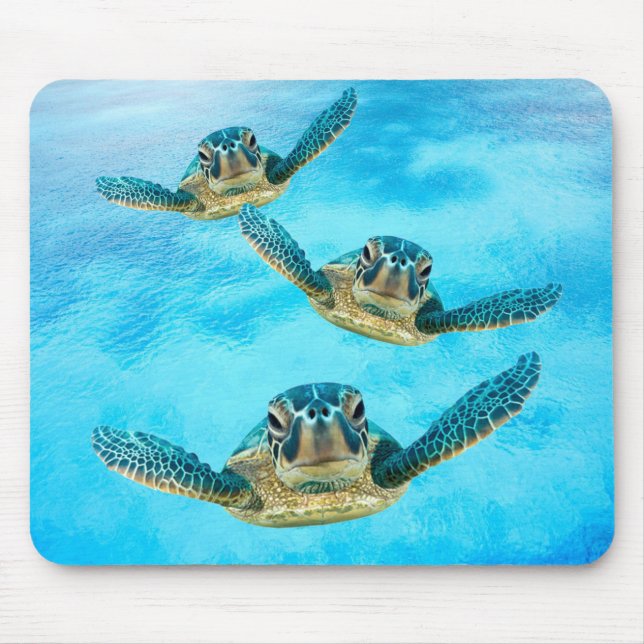 Tapis De Souris Trois tortues de mer de bébé nageant (Devant)
