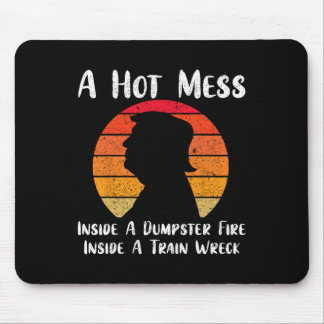 Tapis De Souris Un Feu De Poubelle À L'Intérieur D'Un Train Était