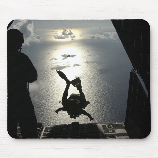 Tapis De Souris Un pararescueman de la Force aérienne (Devant)