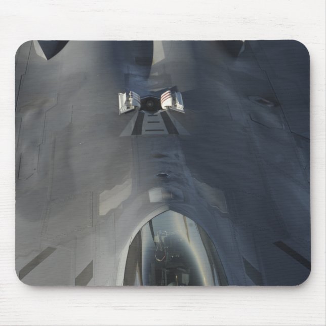 Tapis De Souris Un Raptor F-22 se met en position pour recevoir f (Devant)