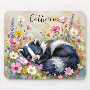 Tapis De Souris Un Skunk Adorable Endormi dans des Fleurs Personna
