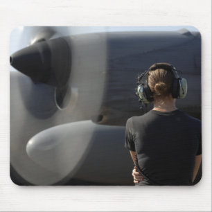 Tapis De Souris Un soldat surveille la performance