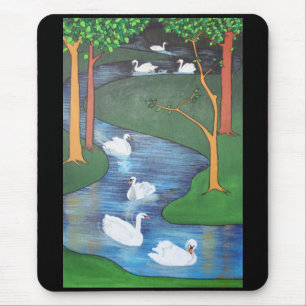Tapis De Souris Un troupeau de sept cygnes-une natation