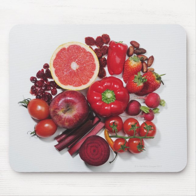 Tapis De Souris Une sélection de fruits et légumes rouges. (Devant)