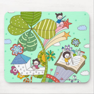 Tapis De Souris Vue de côté des enfants étudiant par le plante