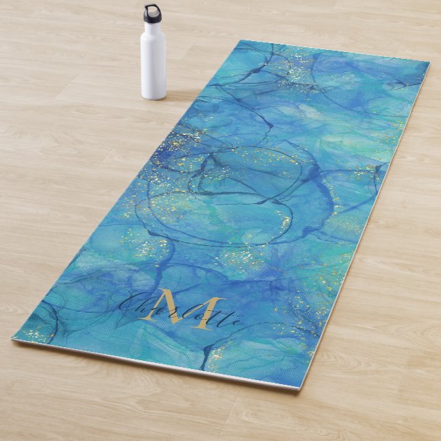 Tapis De Yoga Aquarelle encre bleu & or - Monogramme + Nom (En situation)