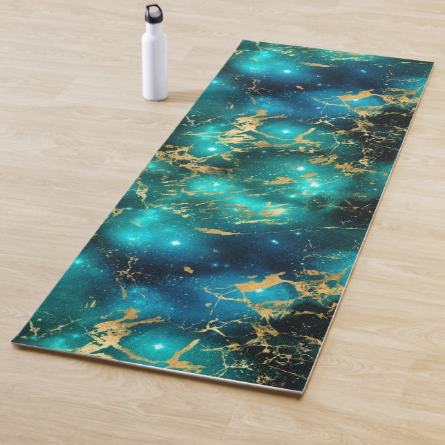 Tapis De Yoga Aquarelle étonnante Galaxie de marbre vert et or (En situation)
