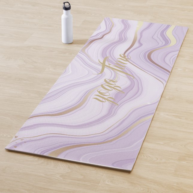 Tapis De Yoga aquarelle marbrée violette (En situation)