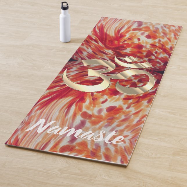 Tapis De Yoga Artsy abstrait couleur ambre traits symbole OM (En situation)