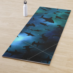 Tapis De Yoga Baleine de requin-requin ombragé sur galaxie incli