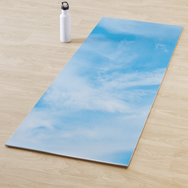 Tapis De Yoga Blue Sky White Nuds Modèle tendance et élégant (En situation)