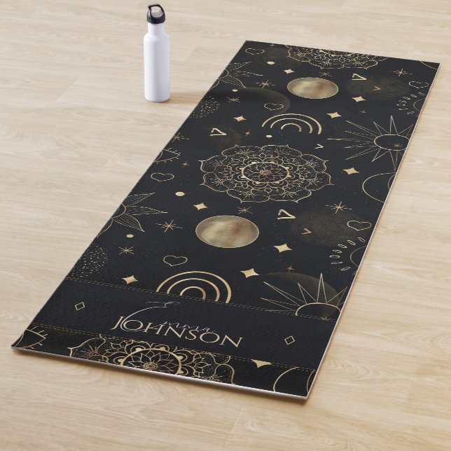 Tapis De Yoga Boho Gold Space doodles Black Design (En situation)