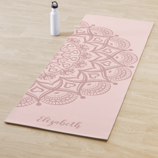 Tapis De Yoga Boho personnalisé moderne Mandala Blush Pink (En situation)