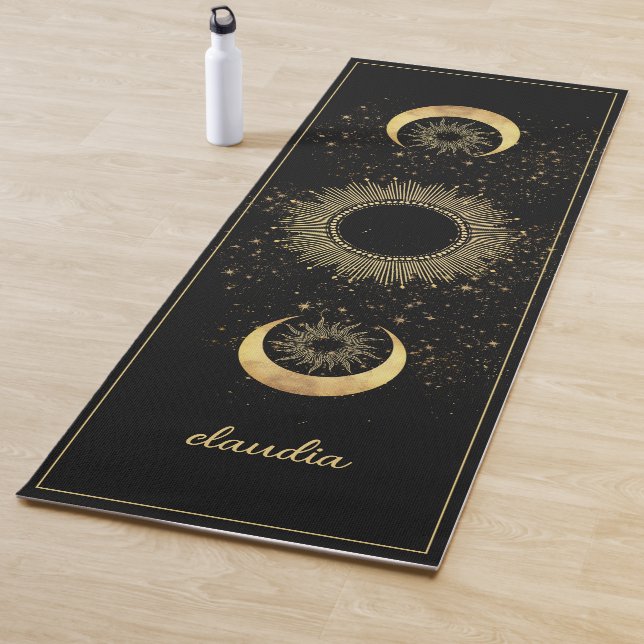 Tapis De Yoga Celestial Gold Black Sun Moon Phase Personalized  (En situation)