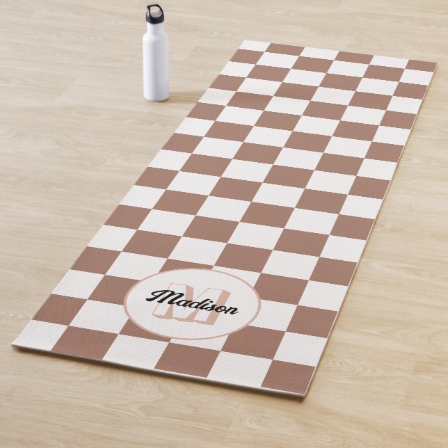 Tapis De Yoga Chèque carré mocha brun blanc rétro Monogramme (En situation)