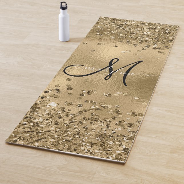 Tapis De Yoga Chic Black Gold Parties scintillant Nom du monogra (En situation)