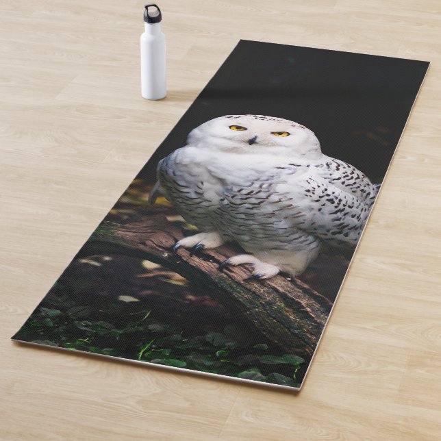 Tapis De Yoga Chouette hivernale majestueuse (En situation)