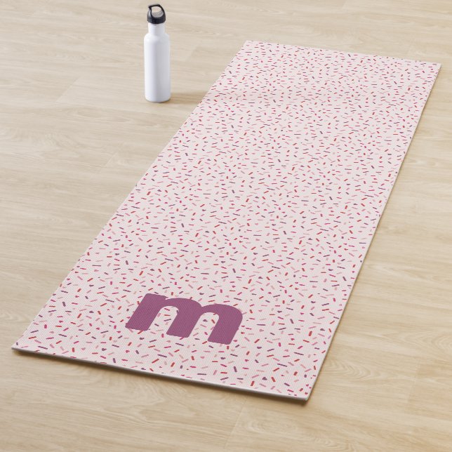 Tapis De Yoga Coeurs et saupoudrer doux rose personnalisé (En situation)