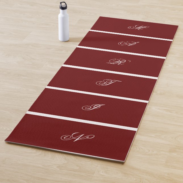 Tapis De Yoga Couleur rouge foncé personnalisée moderne (En situation)