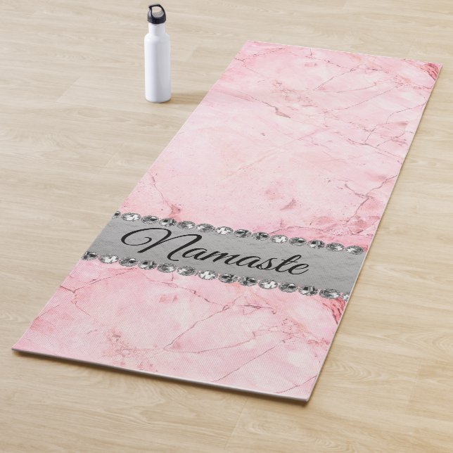 Tapis De Yoga Élégant marbre rose Diamond Bling Namaste Personna (En situation)