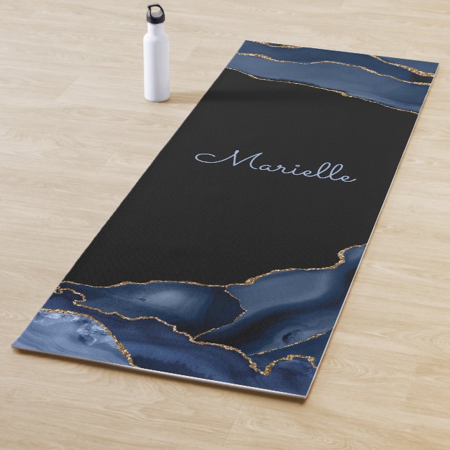 Tapis De Yoga Elégant Marine Gold Black Agate Geode Personnalisé (En situation)
