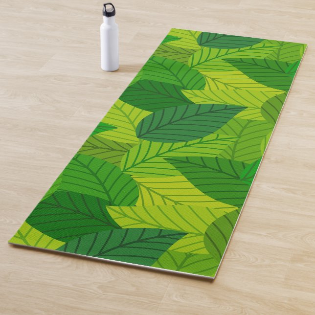 Tapis de yoga feuille vert. (En situation)