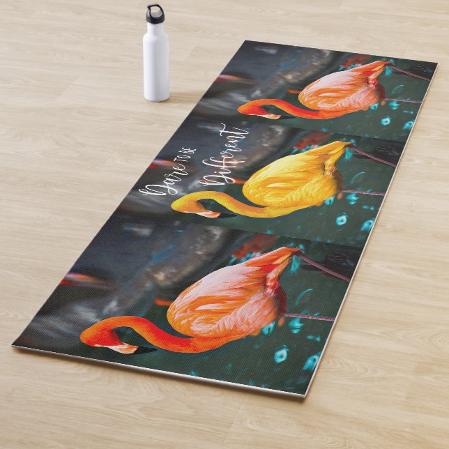 Tapis De Yoga Flamant rose rose Jaune Trio Oser être différent S (En situation)