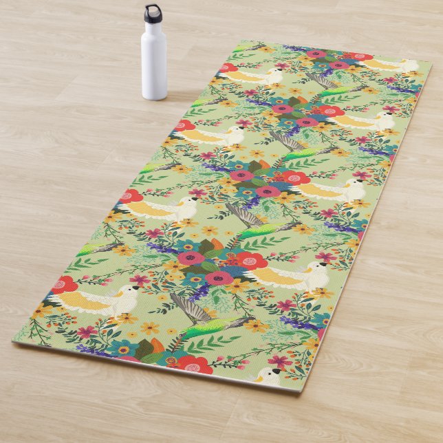 Tapis De Yoga Fleurs de perroquets tropicaux de la Jungle d'été (En situation)