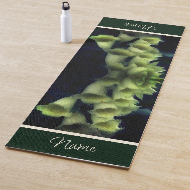 Tapis De Yoga Fleurs Foxglove intenses Personnalisées (En situation)