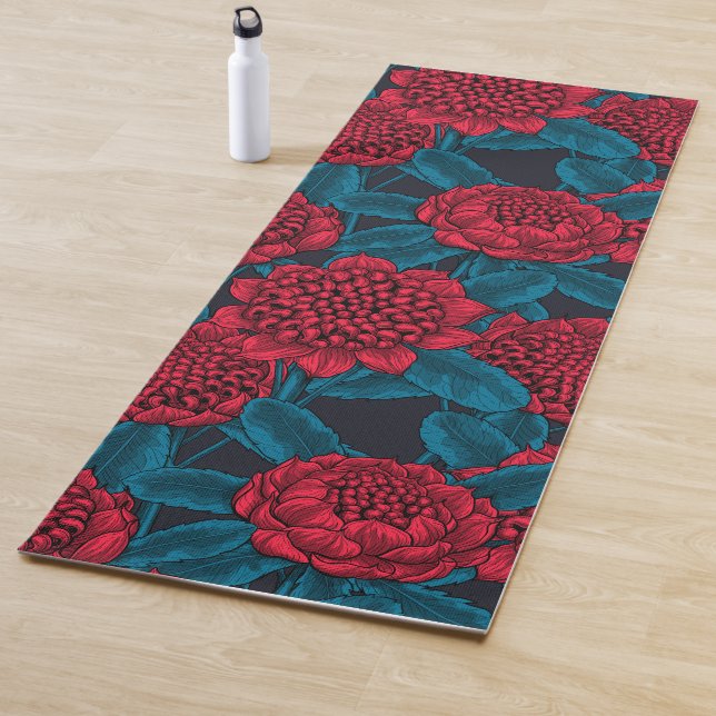 Tapis De Yoga Fleurs rouges de waratah (En situation)