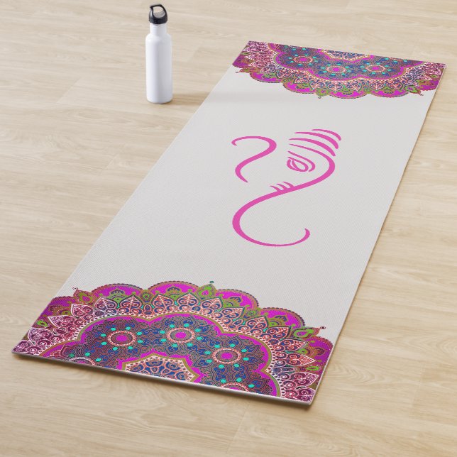 Tapis De Yoga Ganesha rose et Mandalas Yoga Mat (En situation)
