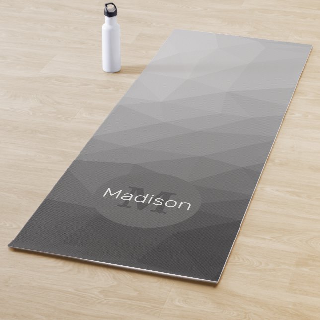 Tapis De Yoga Gris Gris Maillage géométrique Motif Monogramme 2 (En situation)