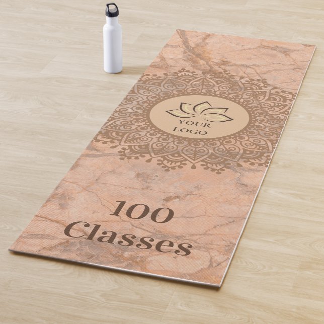Tapis De Yoga Henna Mandala Marble Joli Logo Blush (En situation)