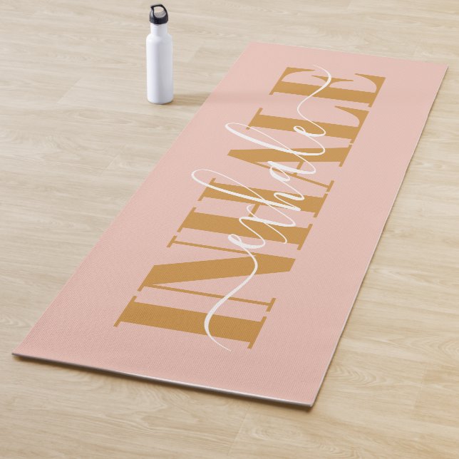 Tapis De Yoga Inhale exhale moderne citation rose orange (En situation)