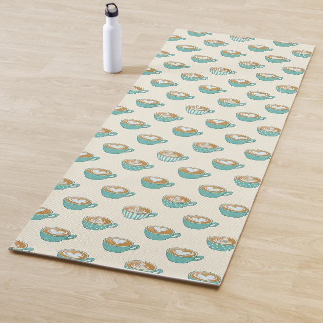 Tapis De Yoga Latte Art dans de mignons cafés bleus (En situation)