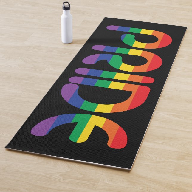 Tapis De Yoga Lettres de ballon Rainbow Pride (En situation)