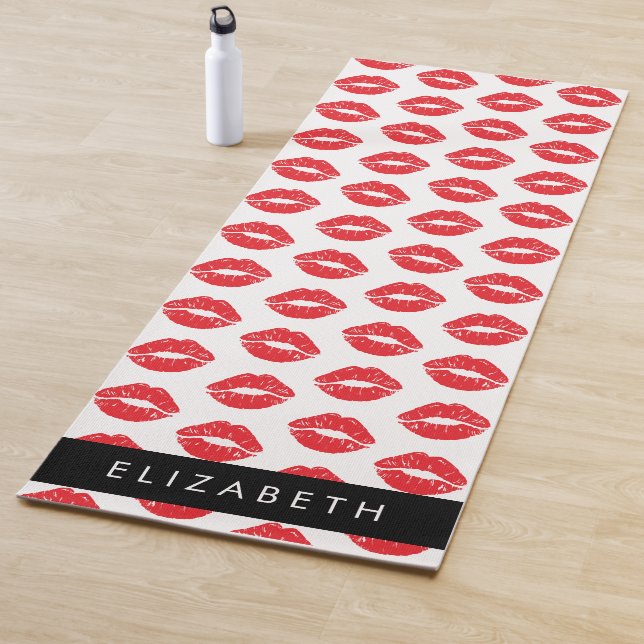 Tapis De Yoga Lèvres Rouges, Rouge, Motif Des Lèvres, Votre Nom (En situation)