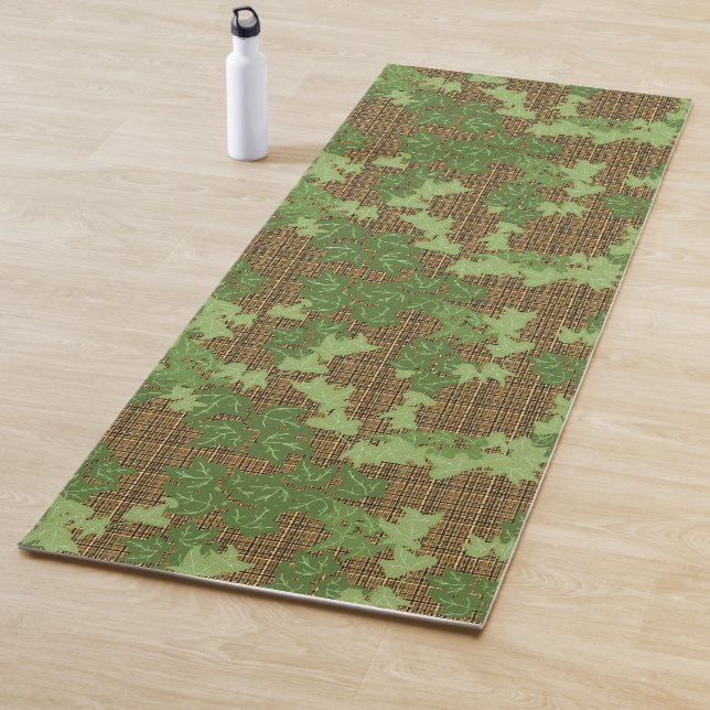 Tapis De Yoga Lierre vert sur plaid doré noir (En situation)