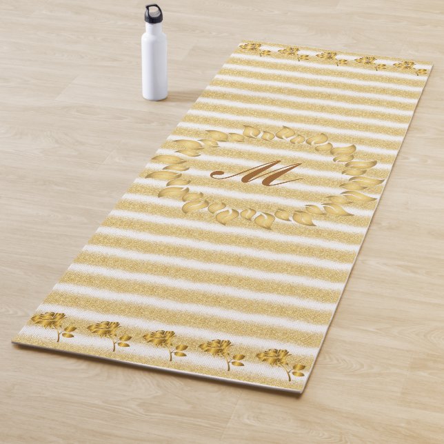 Tapis De Yoga Luxury Gold Parties scintillant White Monogramme C (En situation)