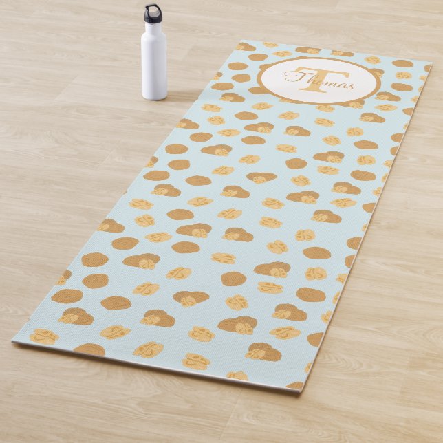 Tapis De Yoga Monogramme Motif de noix mignonnes (En situation)