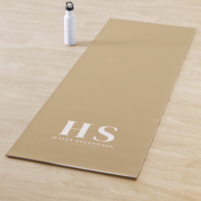 Tapis De Yoga Monogramme personnel beige et blanc Script minimal (En situation)